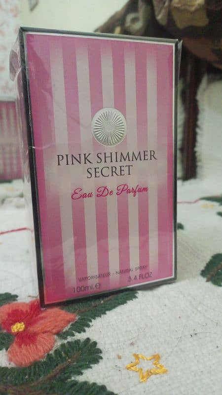 Pink shimmer secret by maison alhambra 0