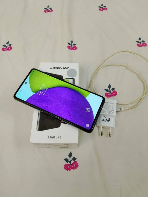 Samsung galaxy a52 128gb with orignal box and pta official approved 0