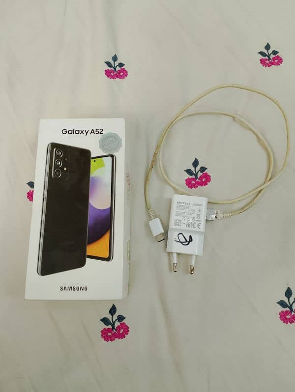 Samsung galaxy a52 128gb with orignal box and pta official approved 6