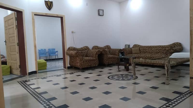 10 Marla New Fresh Single Storey House With Basement Big Hall For Sale 5