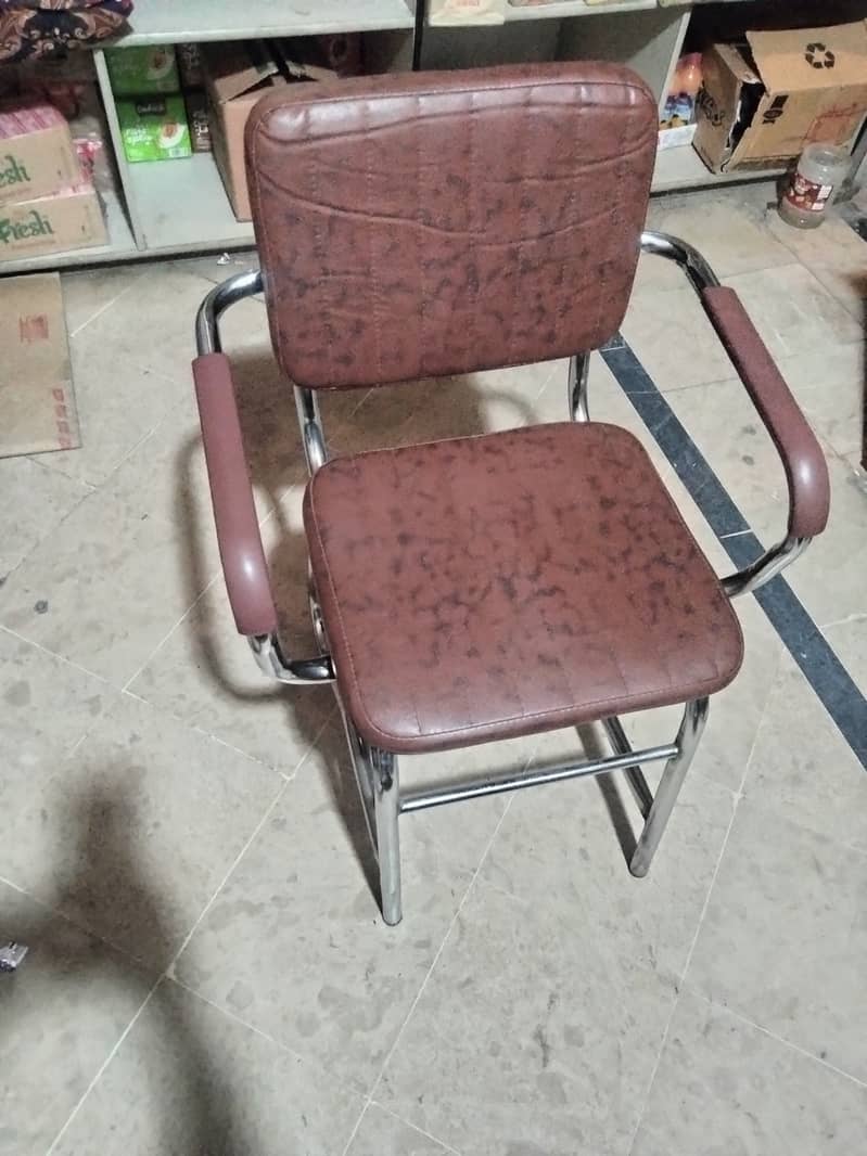 Only one Month used Office table and 3 chairs 0