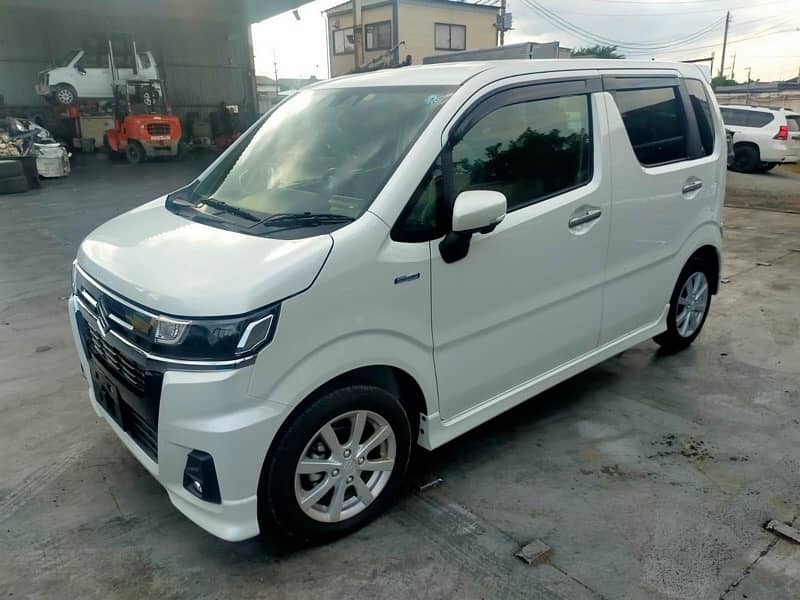 Suzuki Wagon R 2023 1