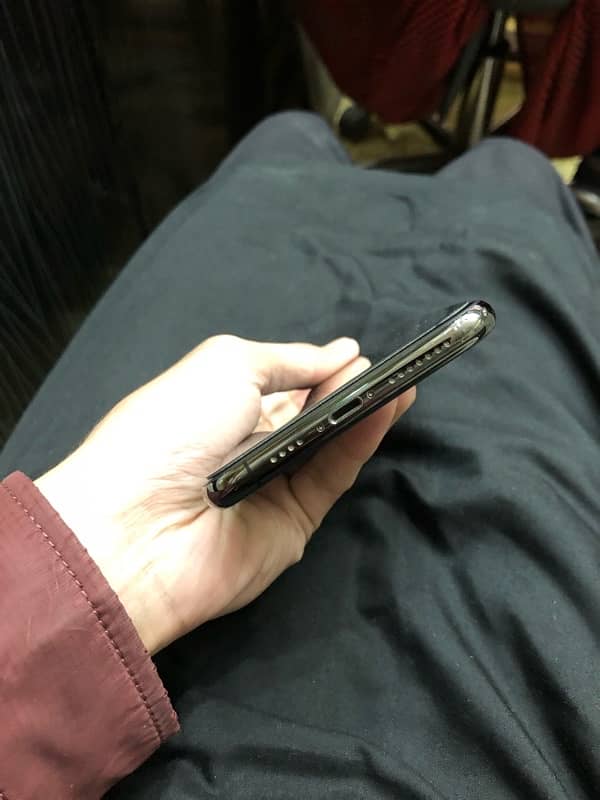 Iphone 11 pro max 3