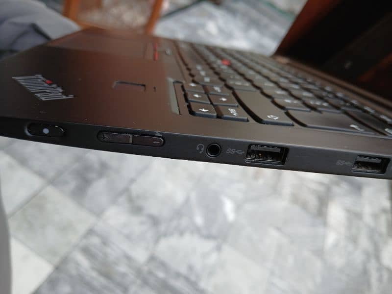 Lenovo Thinkpad X1 Yoga core i7 6th 12