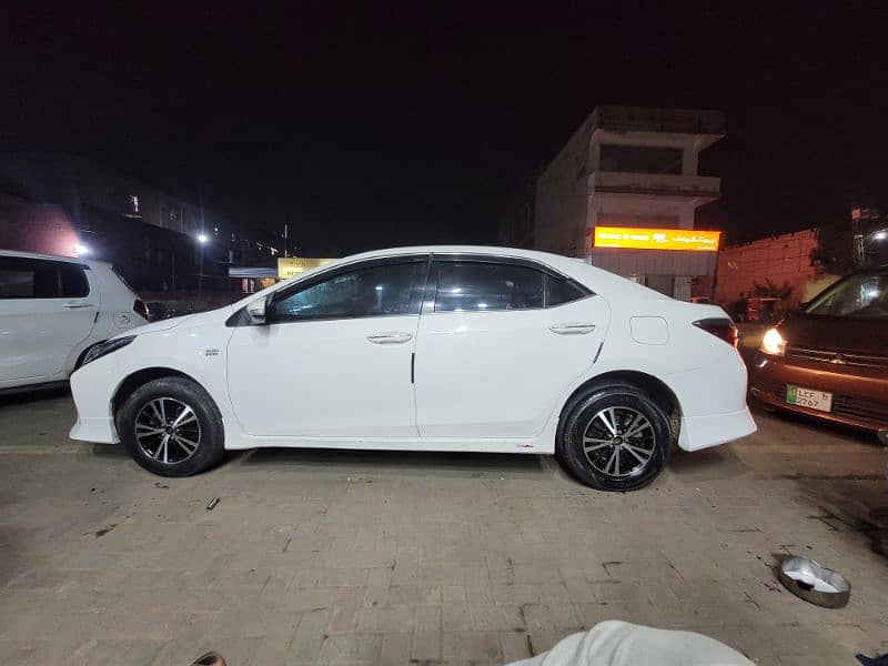 Toyota Corolla Altis 1.8 2015 3