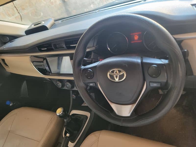 Toyota Corolla Altis 1.8 2015 5