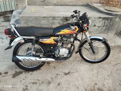 Honda 125 black edition.    03143130553