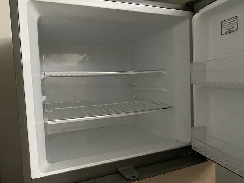 haier golden refrigerator in excellent condition 2