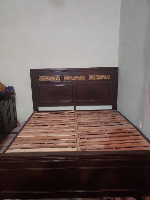 complete bed set sale on urgent Basis 0