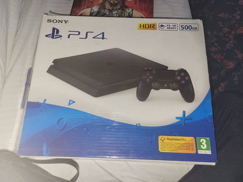 Playstation 4 slim 4