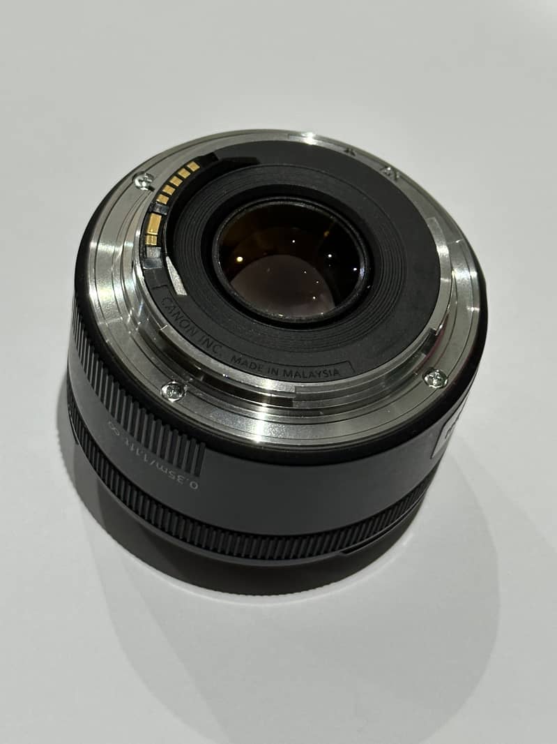 Canon EF 50 mm 1.8 STM  Lens 1