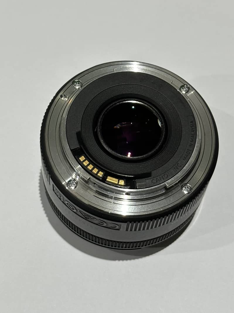 Canon EF 50 mm 1.8 STM  Lens 2