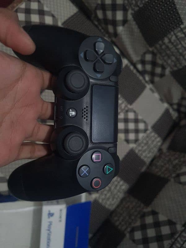 PS4 Controller 4