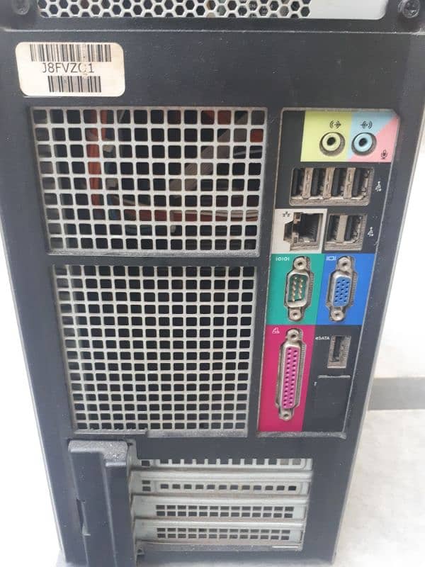 Dell Tower Core 2 Quad, 6 GB Ram, 160 Sata 2