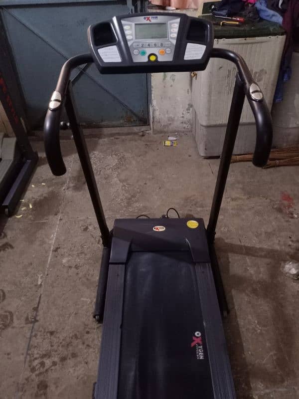 Treadmill for sale in excellent quality 1