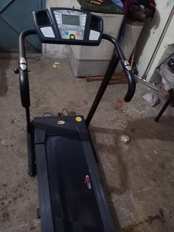 Treadmill for sale in excellent quality 3