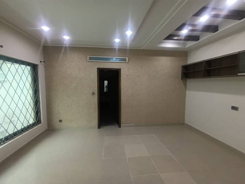 5 Beds 20 Marla Good Location House For Sale In Ex Air Avenue DHA Phase 8 Airport Road Lahore. 1