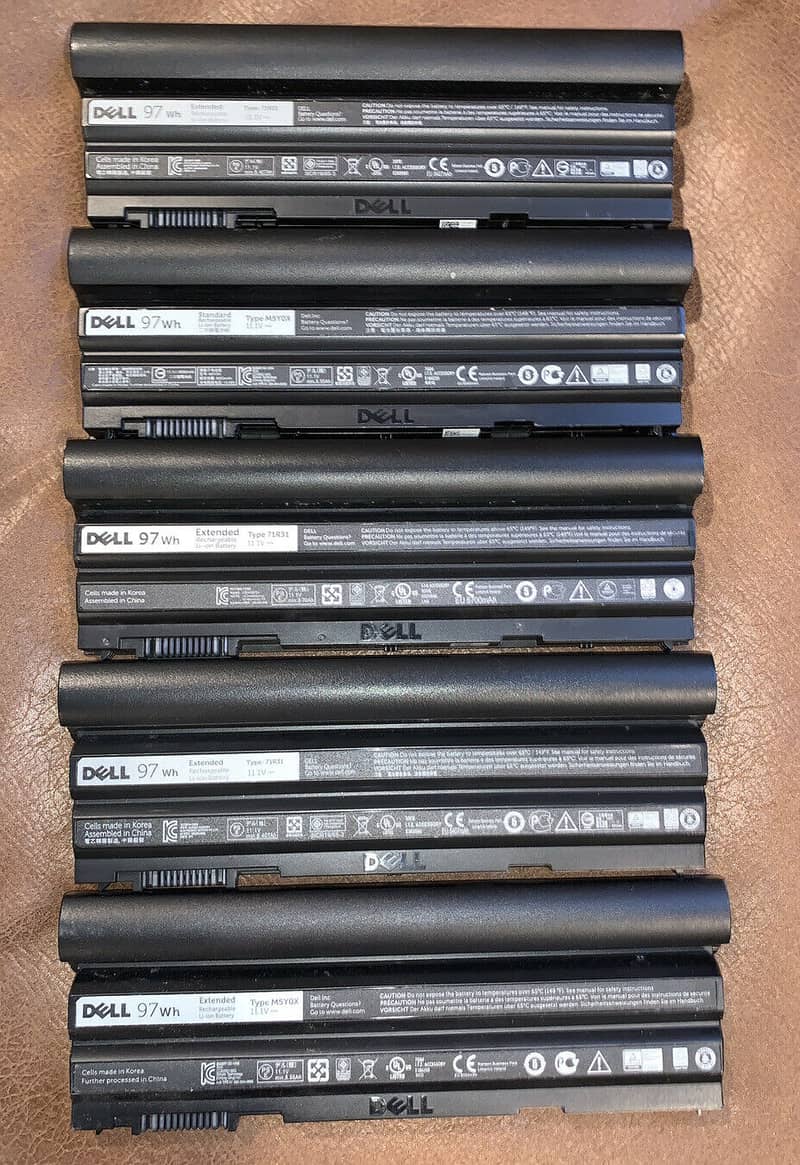 Laptop Batteries & Chargers Used & New At Haroon Battery House 4