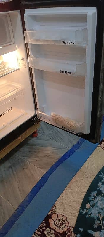 Pel refrigerator just like new few month used 3