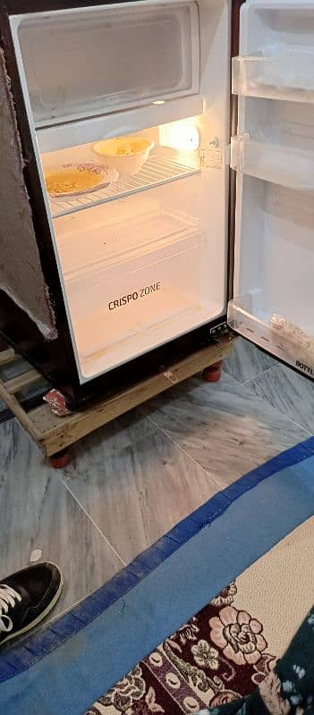 Pel refrigerator just like new few month used 4