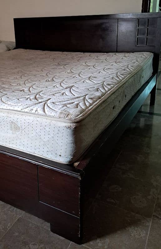 king Size Used Bed With Spring Matress 1