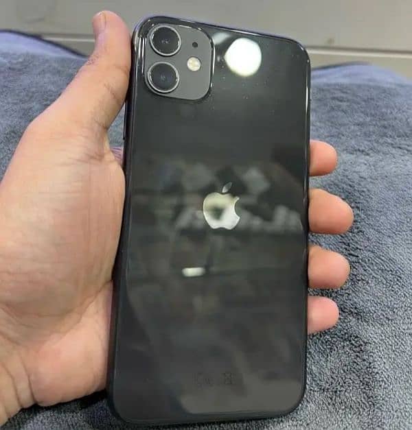 Iphone 11 64gb factory unlocke in apple warranty 1