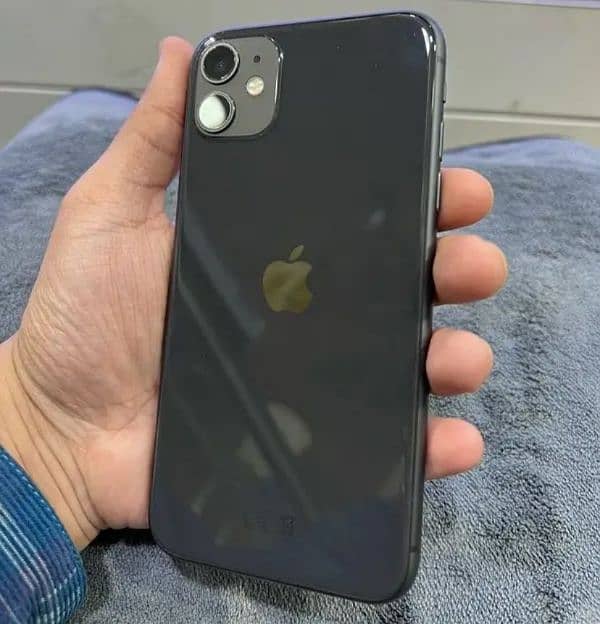 Iphone 11 64gb factory unlocke in apple warranty 3