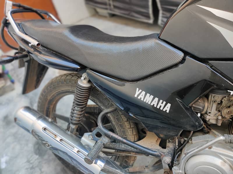 Yamaha YBR 125G 2017 6