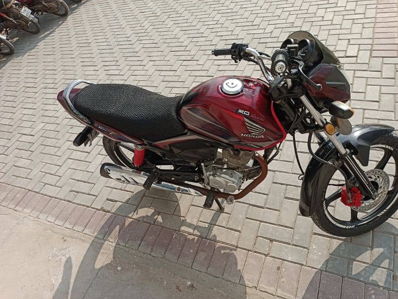 CBF125 Honda 1