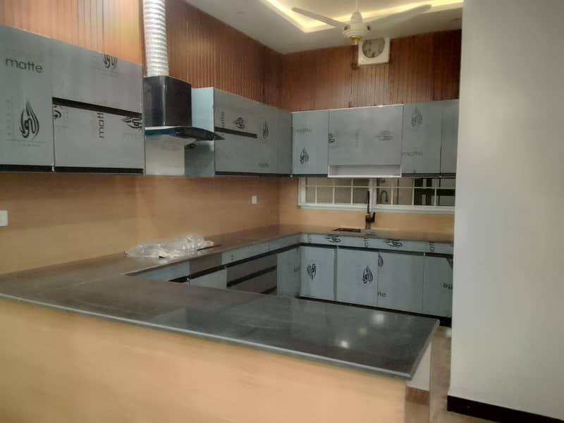 1 KANAL SLIGHTLY USED HOUSE FOR RENT IN DHA PHASE 7 PRIME LOCATED 9