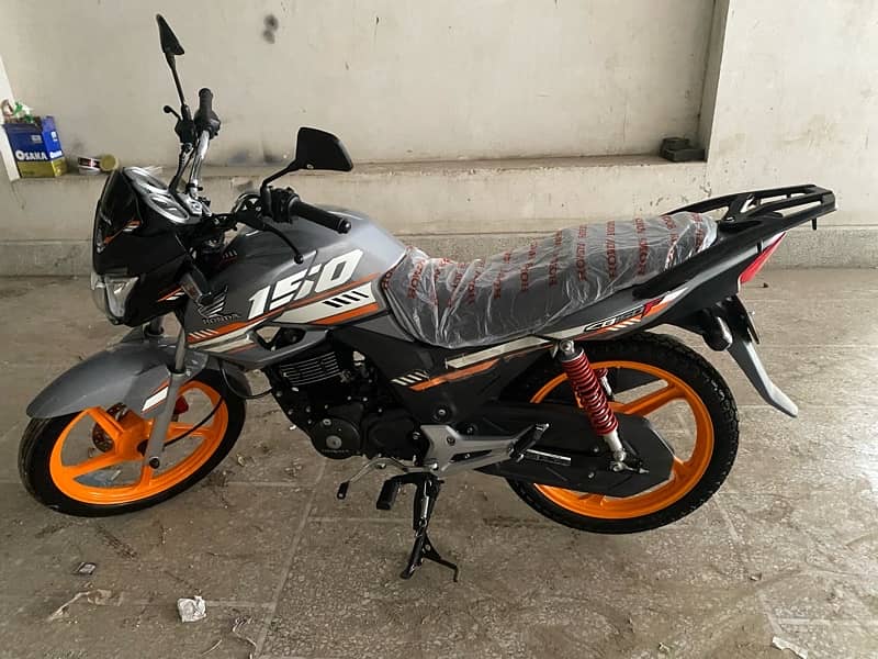 honda cb 150f 2024 model just 380km used 1