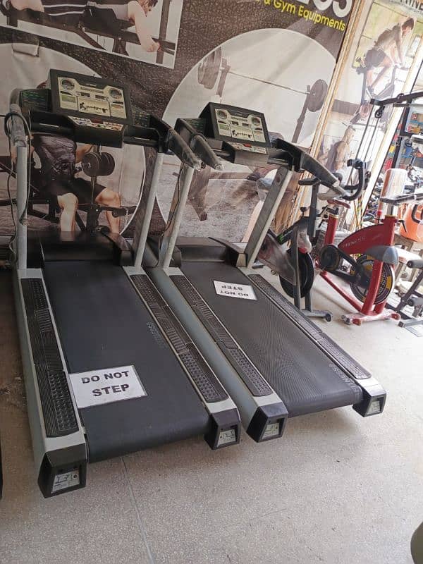 Commercial Gym Ellipticals 18