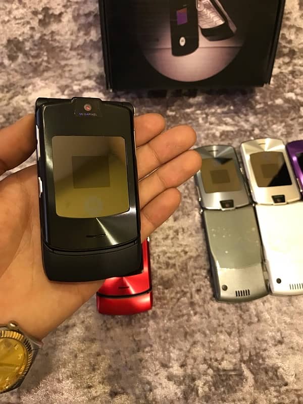 MOTOROLA V3I RAZR 8