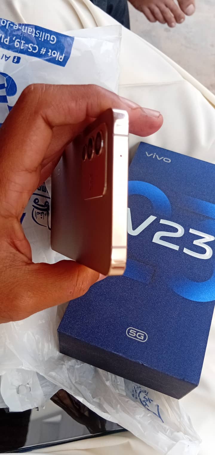 Vivo V23 5g  12+8/256 Gb with box and genuine charger 7