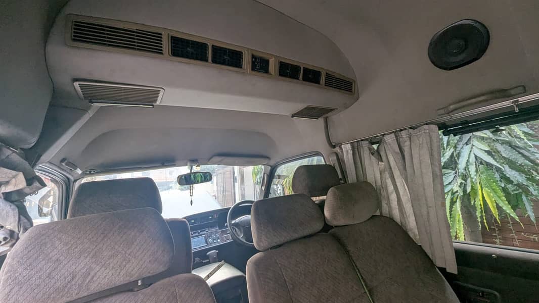 Toyota Hiace Highroof (hi roof) (hiroof) Grandcabin 5