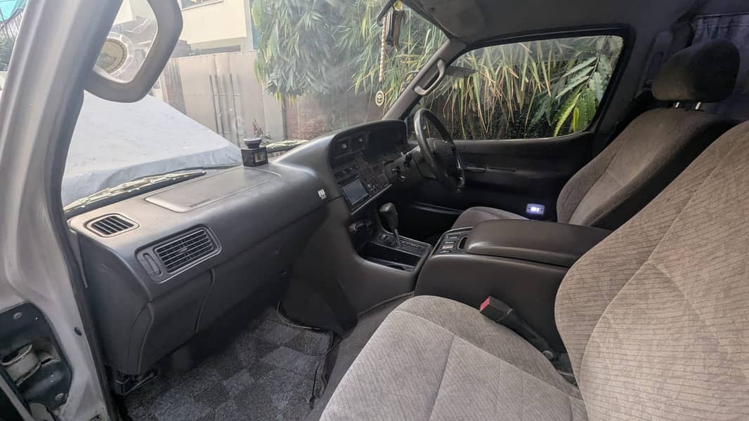 Toyota Hiace Highroof (hi roof) (hiroof) Grandcabin 8