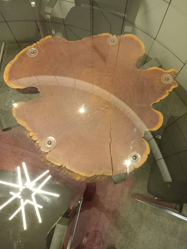 Round glass table 2