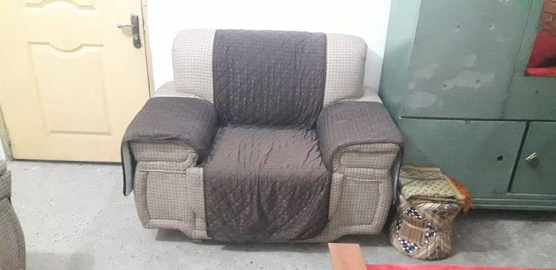 5 Seaters Sofa Set 3+1+1 6