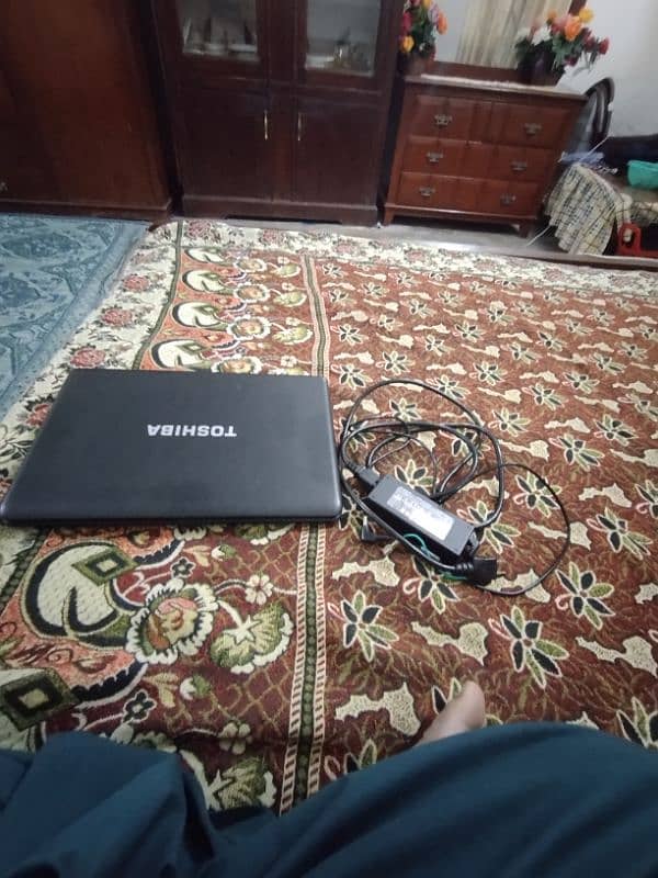 Toshiba laptop for sale 2nd generation 0