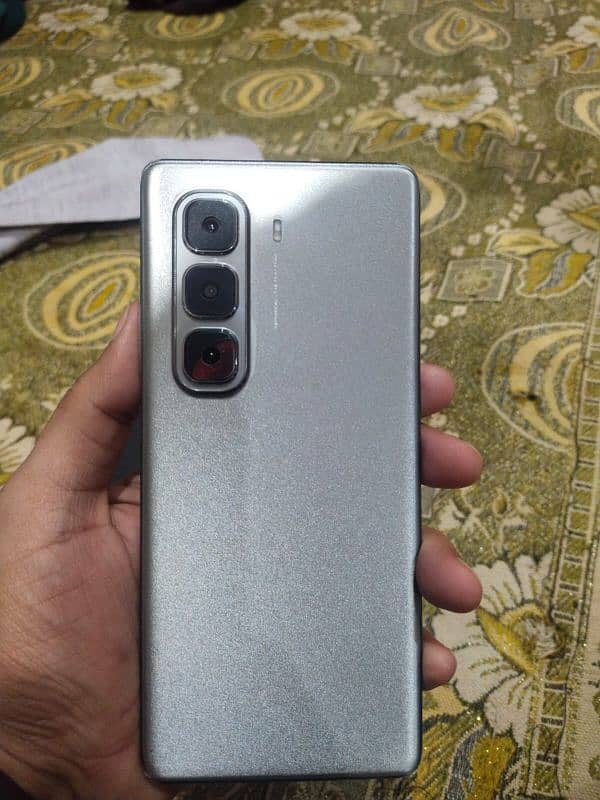 Infinix hot 50 pro plus colour titanium grey 8+256 4