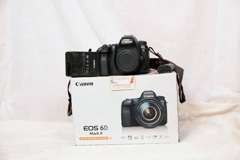 6D Mark II Body 10