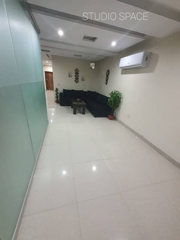 Perfect 4 Marla Office In Paragon City - Grove Block For Rent 7