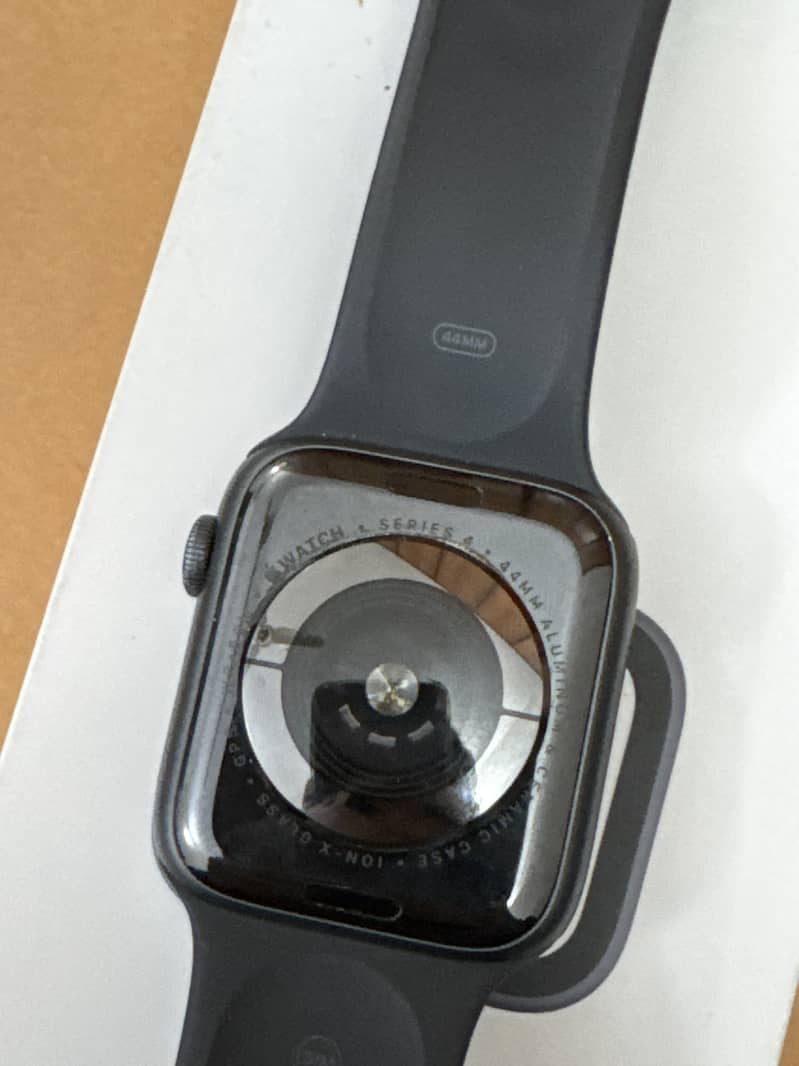 Apple Watch Series 4 44mm 2