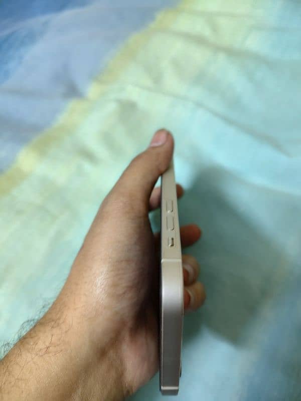 i am selling my iphone 12 factory unlocked 128gb 5