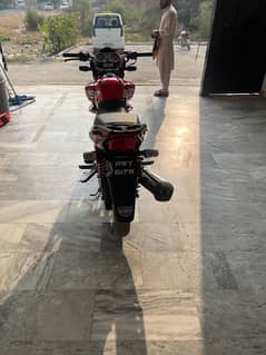 i am selling my honda 150F red colour