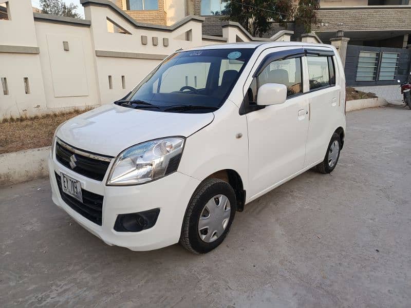 Suzuki Wagon R 2015 11