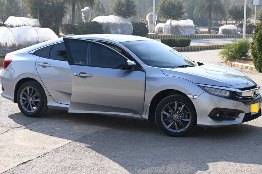 Honda Civic Oriel 2019 10