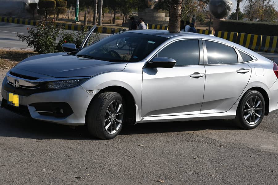 Honda Civic Oriel 2019 11