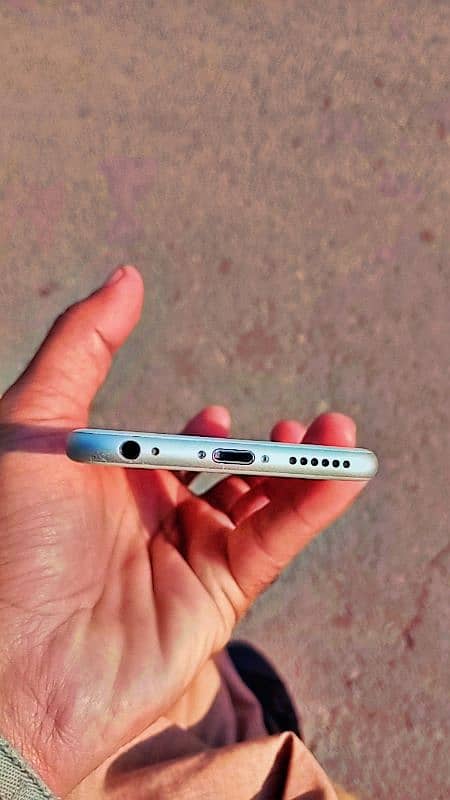 IPHONE 6S 128GB NoNo PTA 5