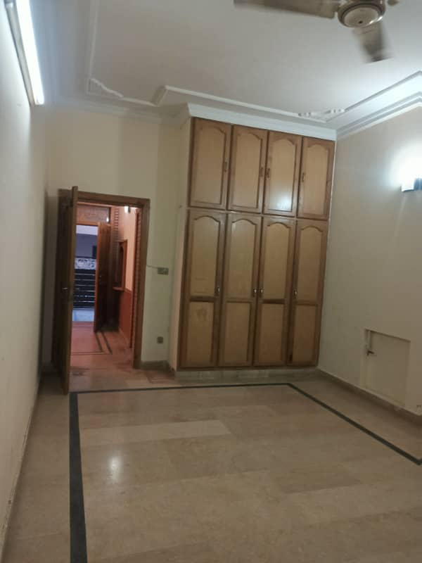 Upper portion for rent demand 60000 5